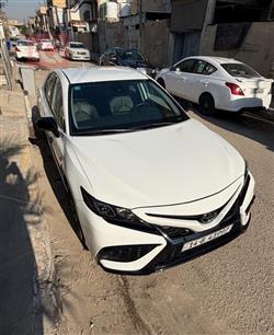 تۆیۆتا کامری